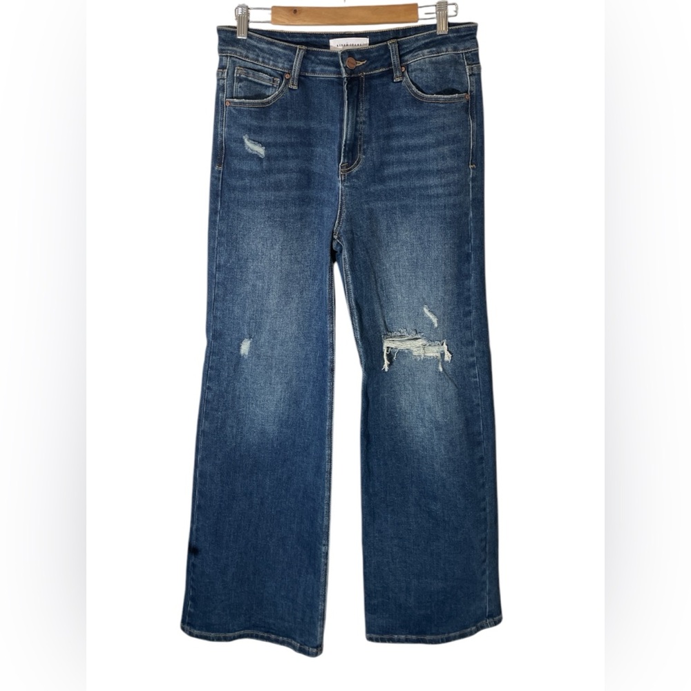 C7- Women’s Risen Size 9 waist - 29 wide leg Jeans